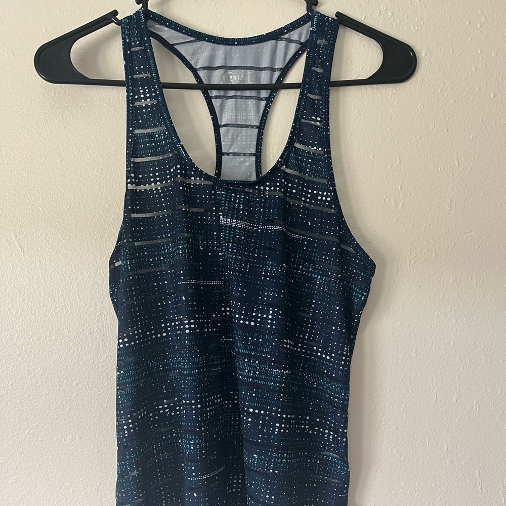 Zyia Havana Tank Size small.